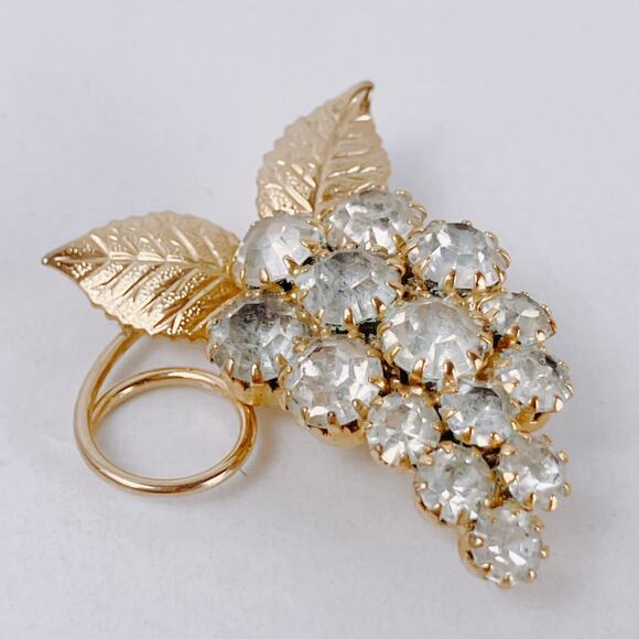 Vintage Mid Century Grape Cluster Brooch Prong Set Clear Rhinestone Grapes Pin - Picture 4 of 9